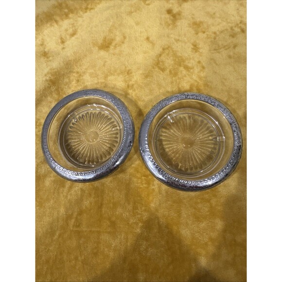 Set of 2 Glass Drink Coasters with Silverplated Trim - Picture 3 of 7